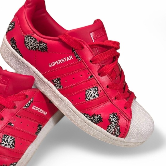 Adidas The FARM Company x Superstar Pineapples - Women’s Size 6.5, Unique Design - Picture 1 of 8